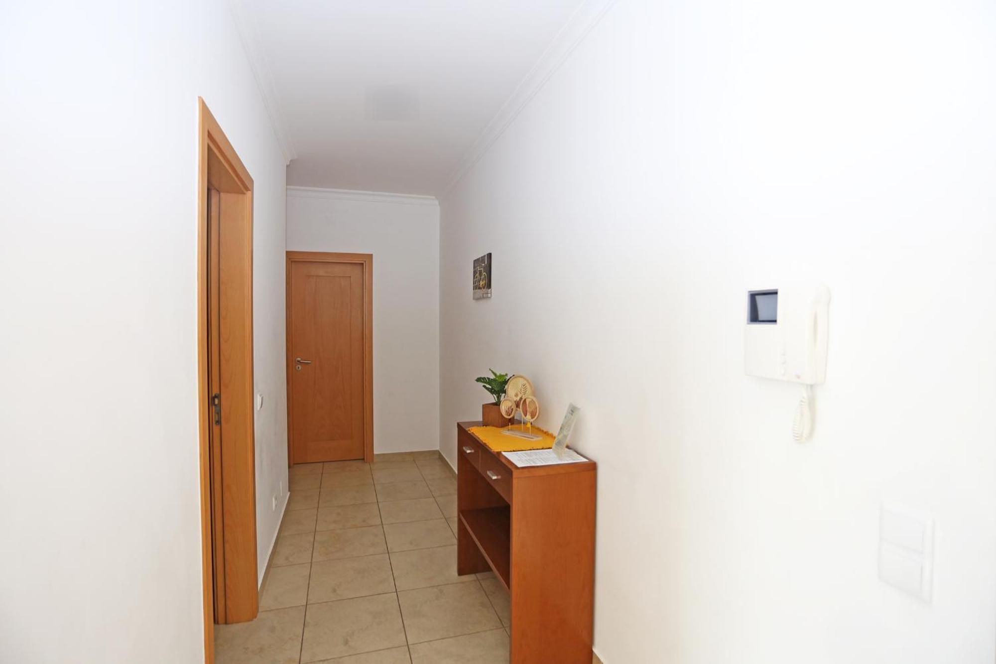 A04 - Large Modern 1 Bed Apartment With Pool Lagos Kültér fotó
